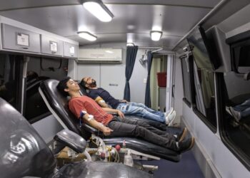 Shopping de Manaus recebe Vampirão em Campanha de doação de sangue