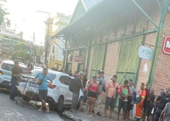 Homens são mortos a tiros no Centro de Manaus, neste domingo (31)