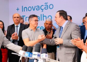 Prefeito de Manaus inaugura espaço da OAB na Central do Empreendedor, na Zona Norte