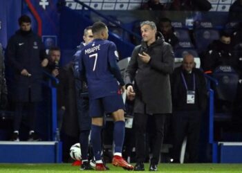 “Não depende de mim”, afirma Luis Enrique sobre Mbappé no PSG