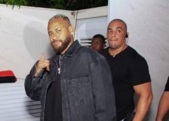 Neymar compartilha imagens de momentos ‘fitness’ após comentários sobre sua aparência