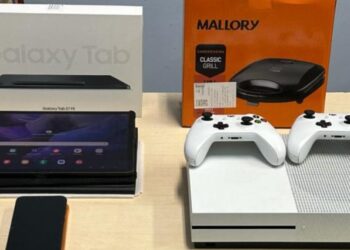 Mulher é presa em Manaus por aplicar golpes em sites de compra e venda