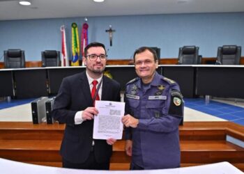 TCE-AM realiza doação de computadores e móveis para a Polícia Militar e Fundo de Promoção Social