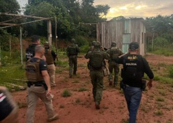 Polícia prende 5º suspeito de envolvimento na morte de padrasto e enteada no AM