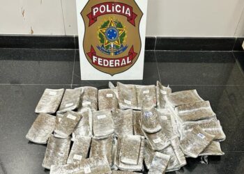 Homens são presos com drogas no corpo e mala no Aeroporto de Manaus