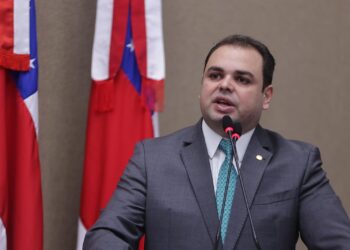 PL de Roberto Cidade propõe nova regra para contratação de planos de saúde