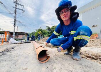 Trata Bem Manaus: Obras de implantação de rede de esgoto chegam à Rua Tapajós, no Centro de Manaus, neste fim de semana