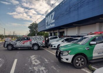 Operação da PM recaptura dois foragidos e prende homem com revólver em Manaus