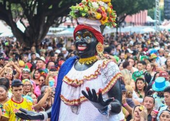 Blocos de rua no Carnaval movimentam a economia brasileira