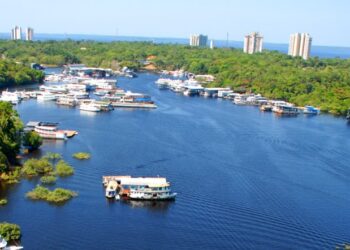 Governo confirma que cumprirá decisão da Justiça sobre retirada de flutuantes no Tarumã