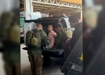 Sequestrador de ônibus é transferido para presídio no RJ