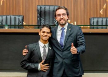 Deputado Thiago Abrahim diz que Parlamento Jovem prepara estudantes para o debate político
