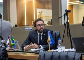 Deputado propõe diretrizes para política de formação cidadã nas escolas do Amazonas