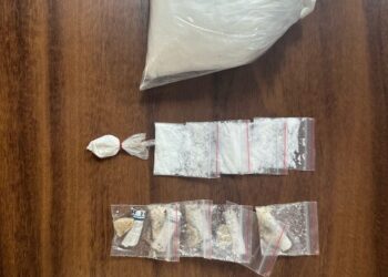 A polícia ainda não divulgou detalhes da ocorrência que estava chegando na delegacia.