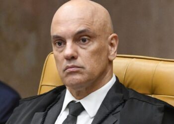 Defesas tentam tirar de Moraes caso das joias de Bolsonaro