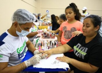 Governo Presente leva mais de 7,3 mil atendimentos à população da zona leste de Manaus