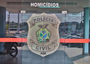 Homem tenta intervir em discussão e é morto a facadas dentro de kitnet em Manaus