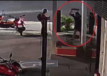 VÍDEO: Homem é preso após agredir cadela com pauladas em posto de gasolina em Manaus