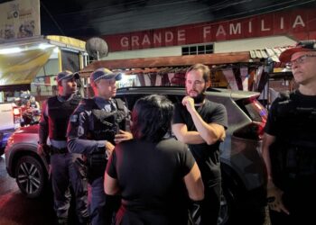 CIF fiscaliza bares e ‘adegas’ nos bairros da zona leste de Manaus