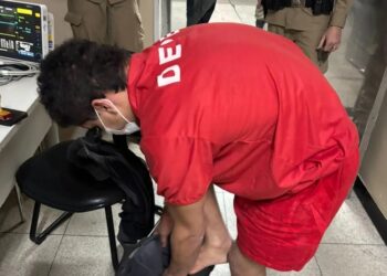 Preso rouba arma, mata policial que o escoltava e foge fardado