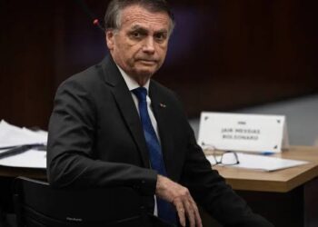 Prisão domiciliar de Bolsonaro é revanchismo e fim da democracia, dizem aliados no Congresso