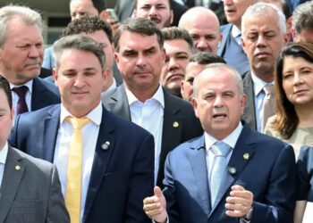 Oposição diz ter 41 senadores a favor do impeachment de Moraes