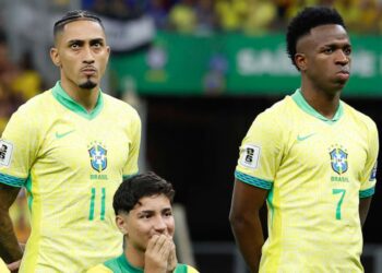 Bola de Ouro: Raphinha ou Vini Jr. podem levar o prêmio de melhor do mundo ?