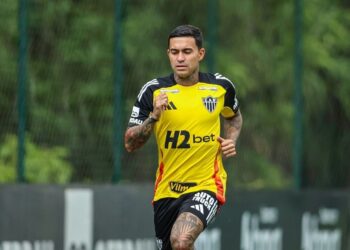 STJD mantém suspensão de Dudu por ofensas a Leila Pereira