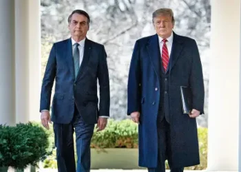 As tarifas de Trump, a sabotagem econômica e o crime de lesa-pátria