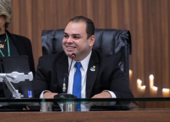 Presidente Roberto Cidade propõe criação de Escola de Aquaviários para formar profissionais da navegação no Amazonas