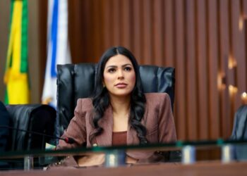 Aprovado na Aleam, projeto de Mayra Dias institui código ‘Sinal de Socorro’ no Amazonas