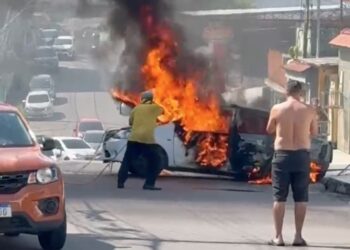 Falta de abastecimento da Águas de Manaus deixa população à própria sorte durante incêndio