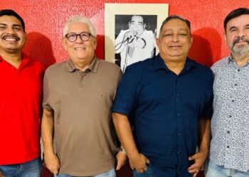 Presidentes de escolas de samba alinham propostas para o Carnaval de Manaus 2026