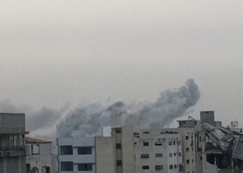 Israel intensifica ataques e mata 123 pessoas em 24 horas em Gaza