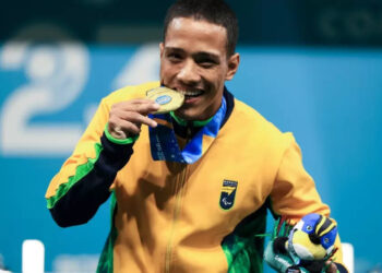 Paratleta amazonense embarca para a Copa do Mundo de halterofilismo