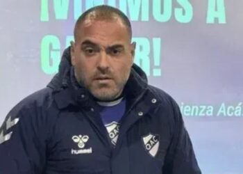 Clube da Argentina demite técnico após votação dos jogadores