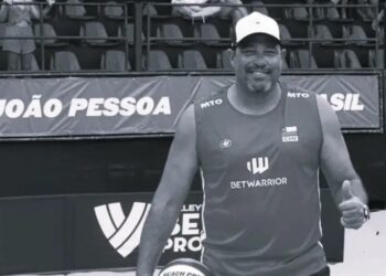 Morre o primeiro medalhista Mundial de vôlei de praia do Brasil, aos 56 anos