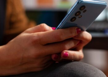 Pesquisa revela perfis de internautas e redes sociais mais usadas em Manaus