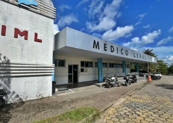 Idoso é achado morto com marcas de tiros e agressão na AM-070