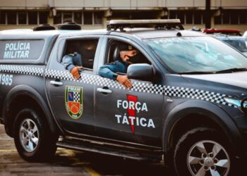 Foragido corre ao ver viatura e desloca joelho durante fuga na Compensa