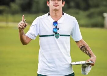 Manaus FC demite técnico após comentário ofensivo sobre morte de Kirk