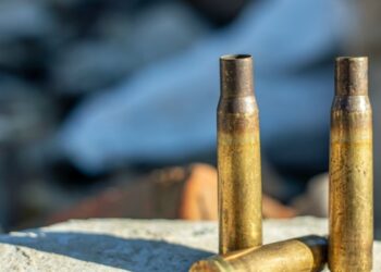 Padrasto morre ao ser baleado por namorado da enteada no Tarumã