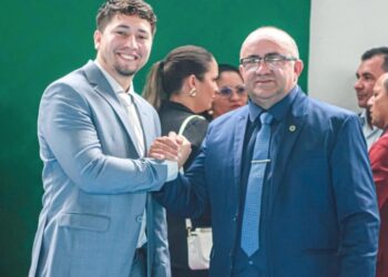 Juiz mantém cassação de prefeito e vice de Caapiranga por abuso eleitoral