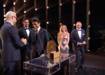 PSG é eleito o clube do ano masculino na Bola de Ouro 2025