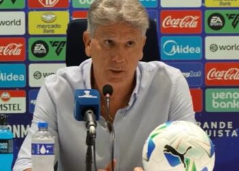 Renato Gaúcho deixa Fluminense e desabafa: ‘Futebol acabou por causa das redes sociais’