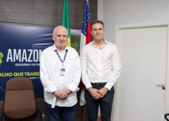 Amazonas apresenta potencial da Zona Franca a representante da Embaixada da França
