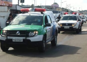 Homem ameaça e faz irmã refém em casa no Armando Mendes