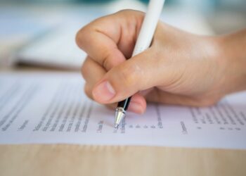 Operação da PF desmonta esquema de fraudes em concursos públicos