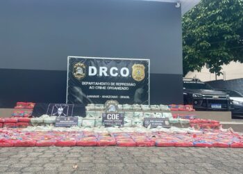 Operação no Rio Solimões tem troca de tiros e apreensão de 700 kg de drogas