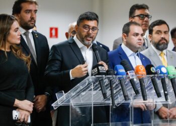 Governo do Amazonas anuncia aumento salarial e novas leis para mais de 60 mil servidores